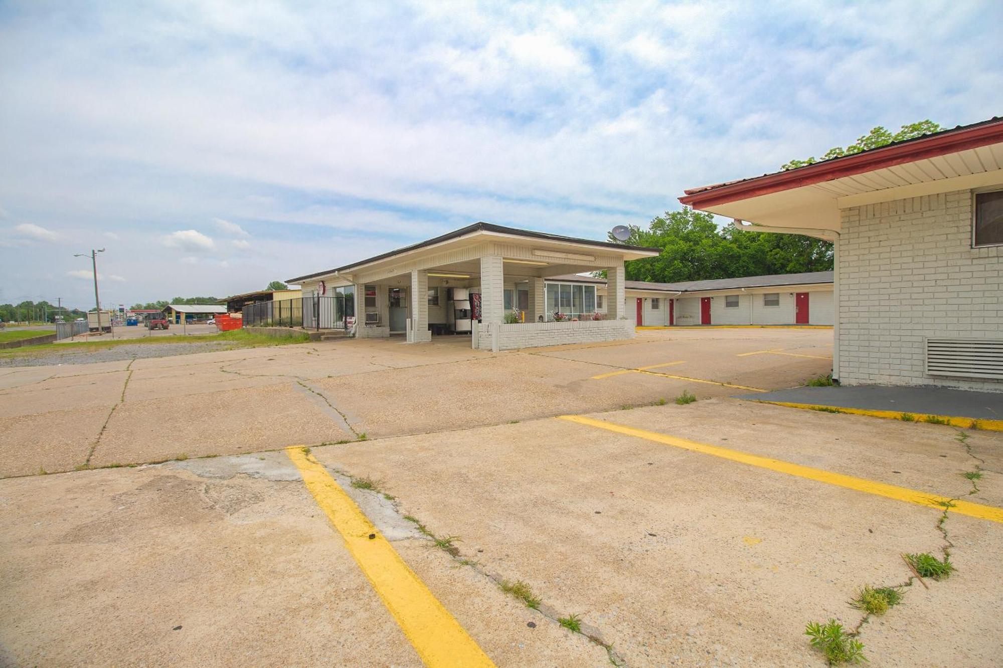 Oyo Hotel Mcalester Ok S Main St Eksteriør billede