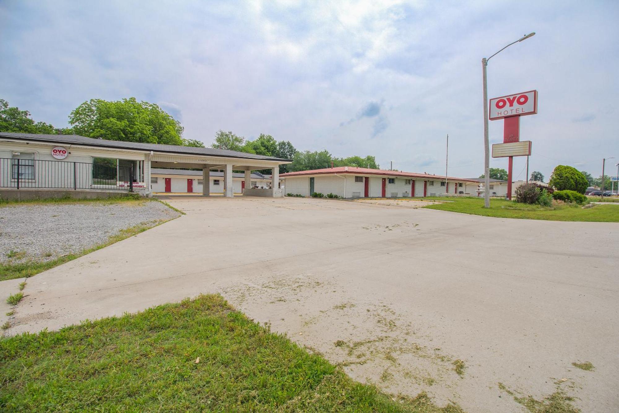 Oyo Hotel Mcalester Ok S Main St Eksteriør billede